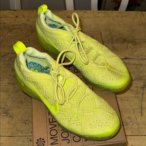 Nike Air Vapormax Tennis Shoes